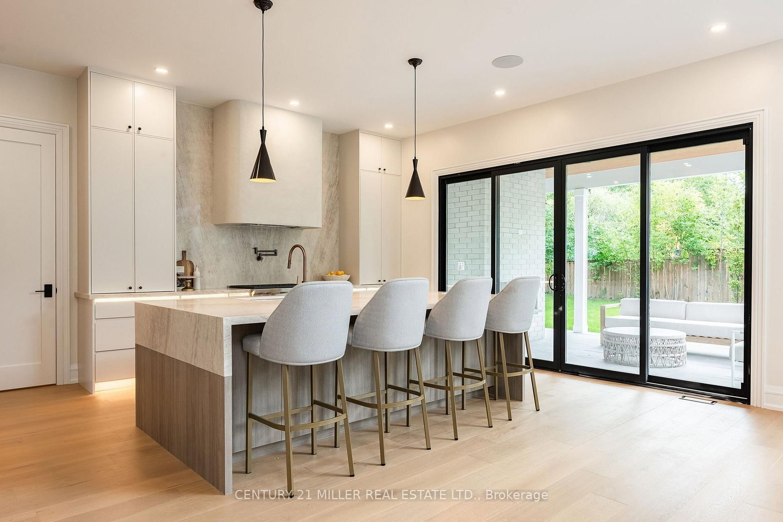 61 Highland Road • Oakville, ON photo 12