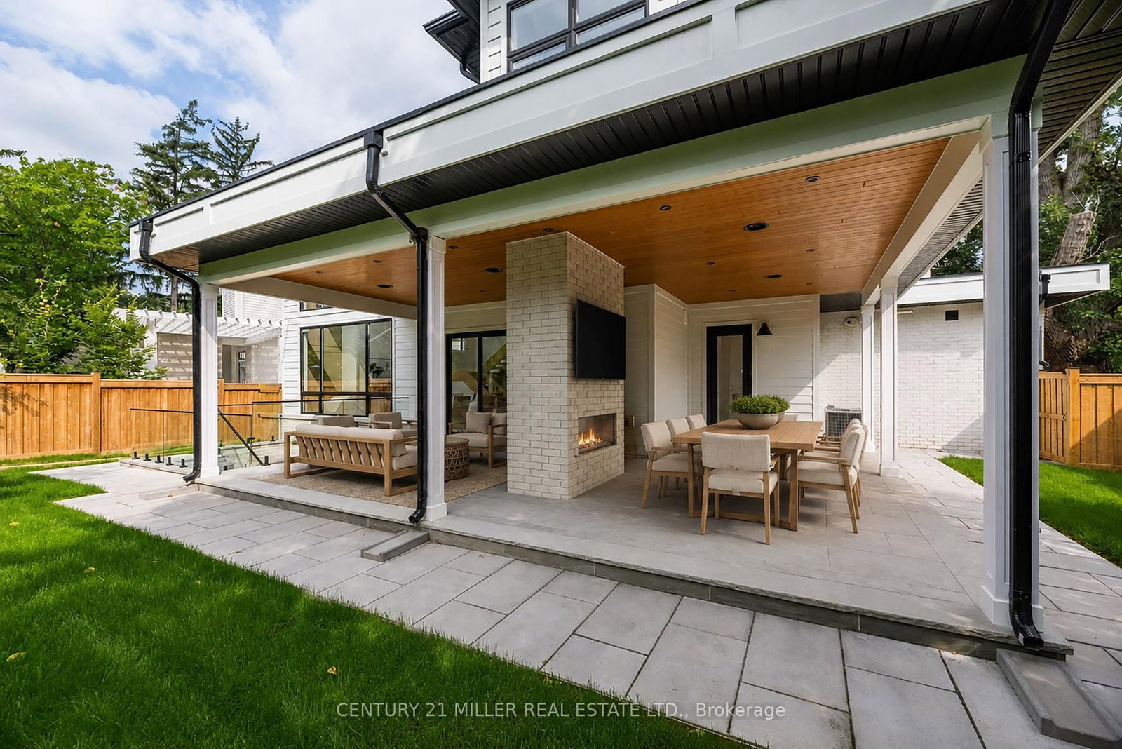 61 Highland Road • Oakville, ON photo 42