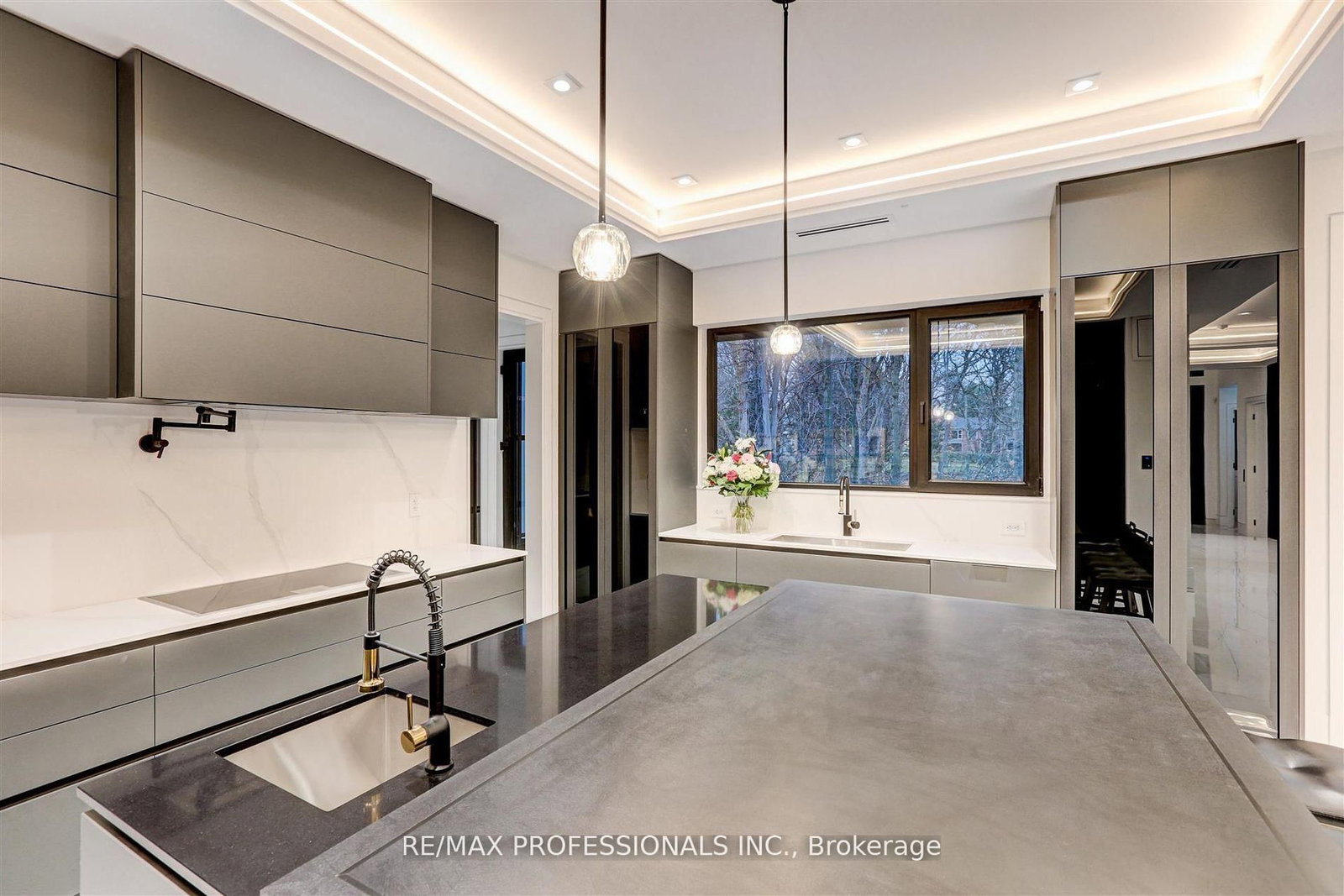 91 Valecrest Drive • Toronto, ON photo 11