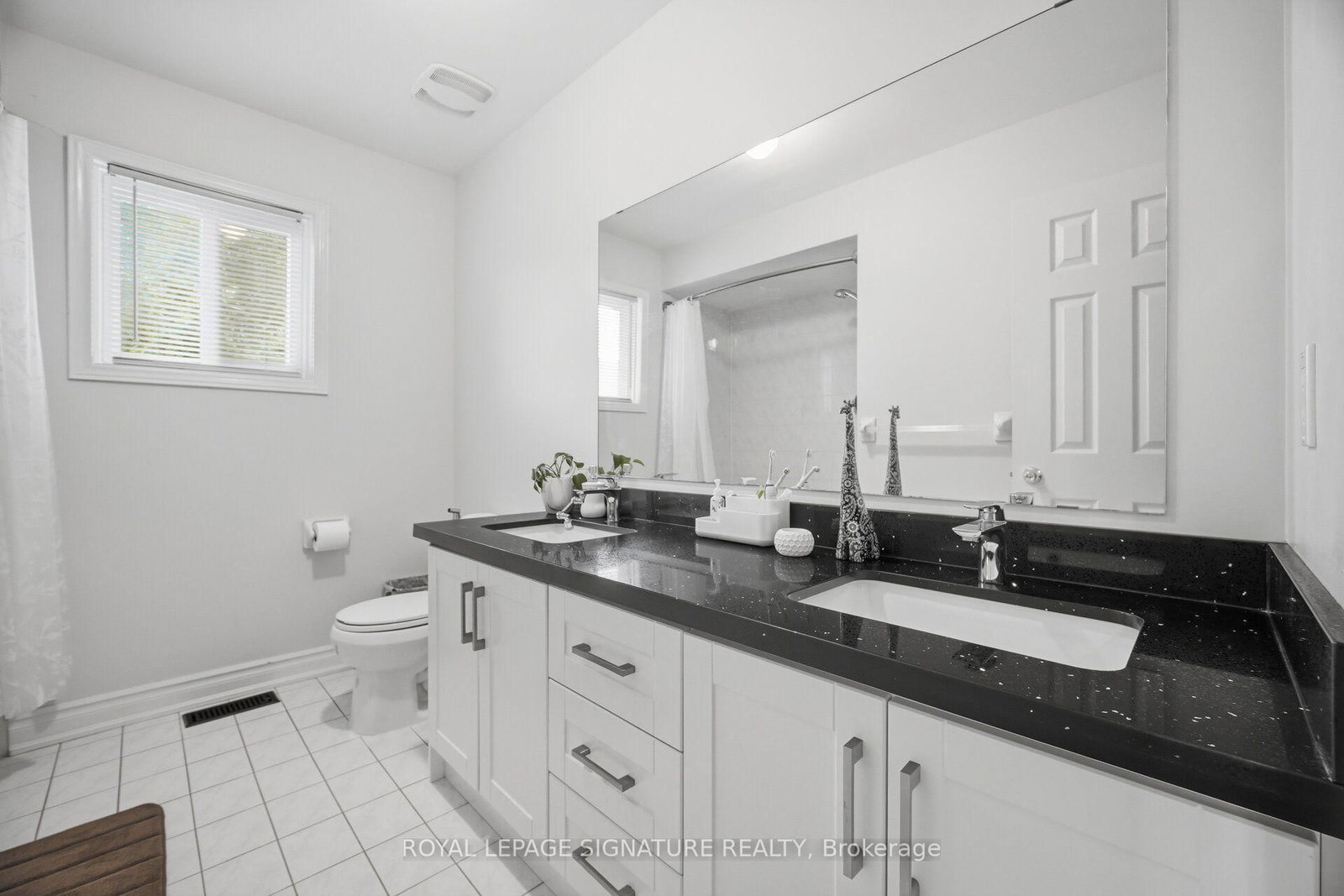 6910 Bansbridge Mississauga,ON L5N 6T1 — Photo 31