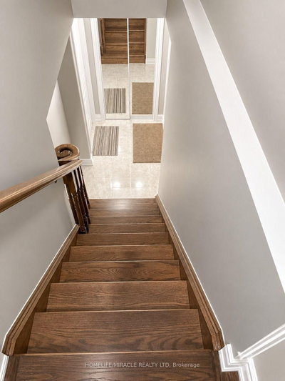 11 Hertonia Street • Brampton, ON photo 7