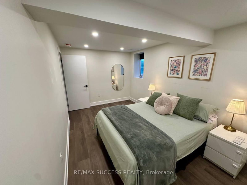 566 Yates Milton,ON L9T 6Z4 — Photo 9