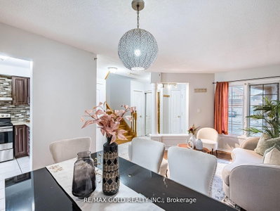 33 Fiddleneck Crescent • Brampton, ON photo 5