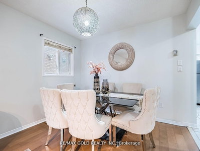 33 Fiddleneck Crescent • Brampton, ON photo 9