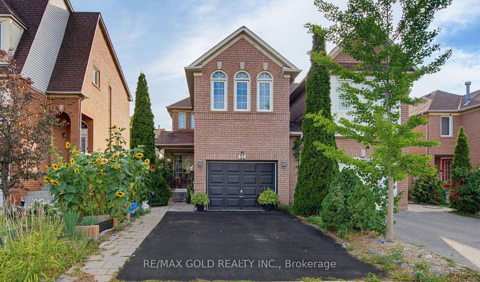 51 Alaskan Summit Court • Brampton, ON photo 1