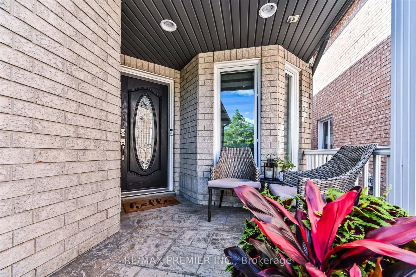 4 Archbury Circle • Caledon, ON photo 2