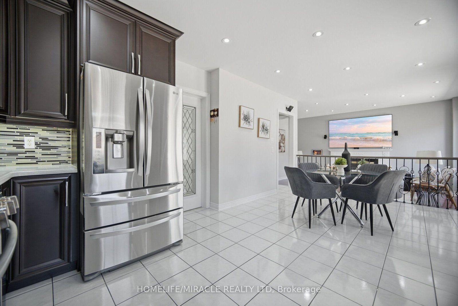 11 Barleyfield Road • Brampton, ON photo 11