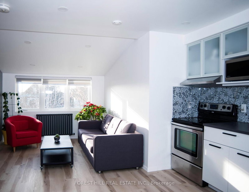 Second Floor - 214 Blackthorn Avenue