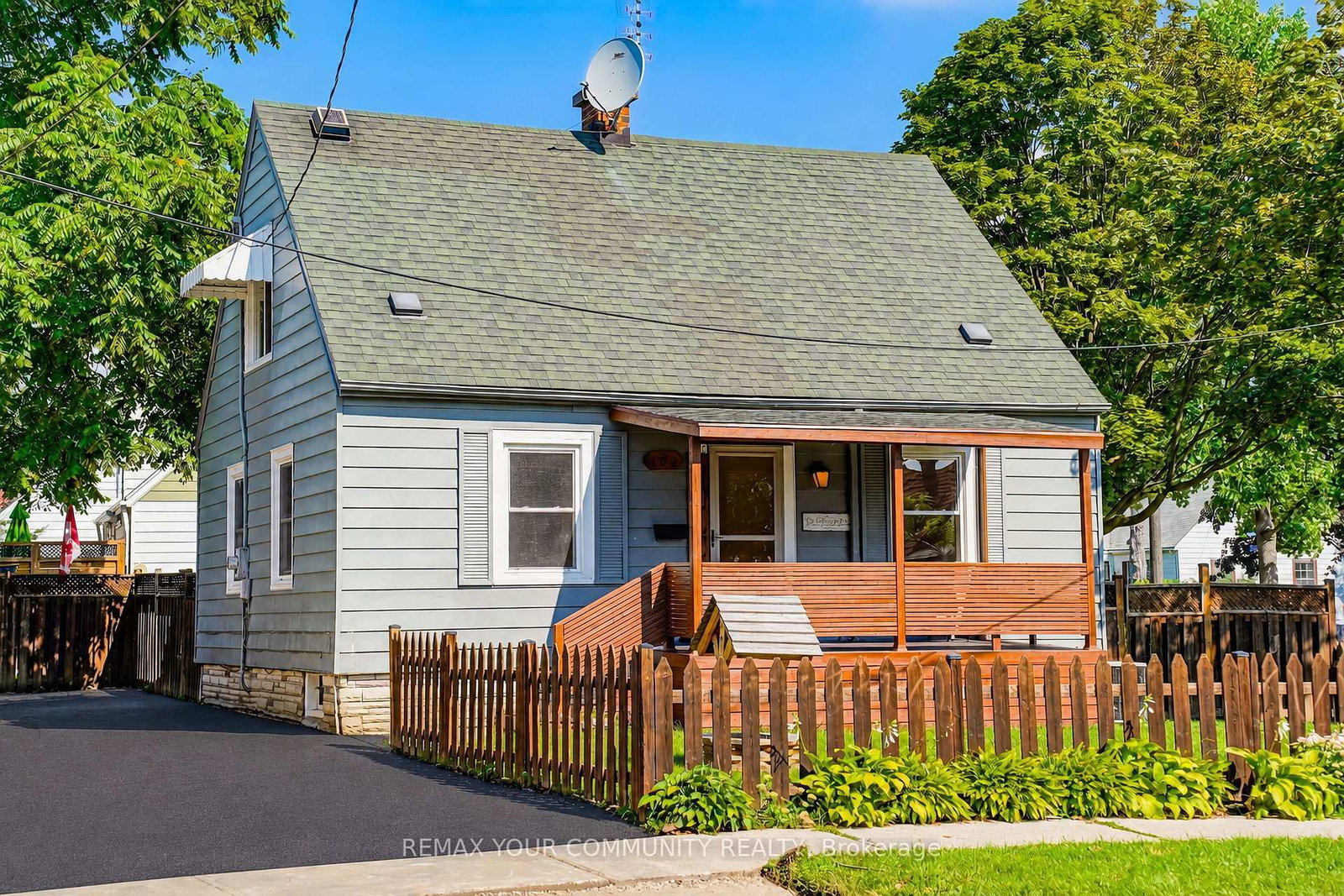 Property at 102 Hearst Circle, Toronto