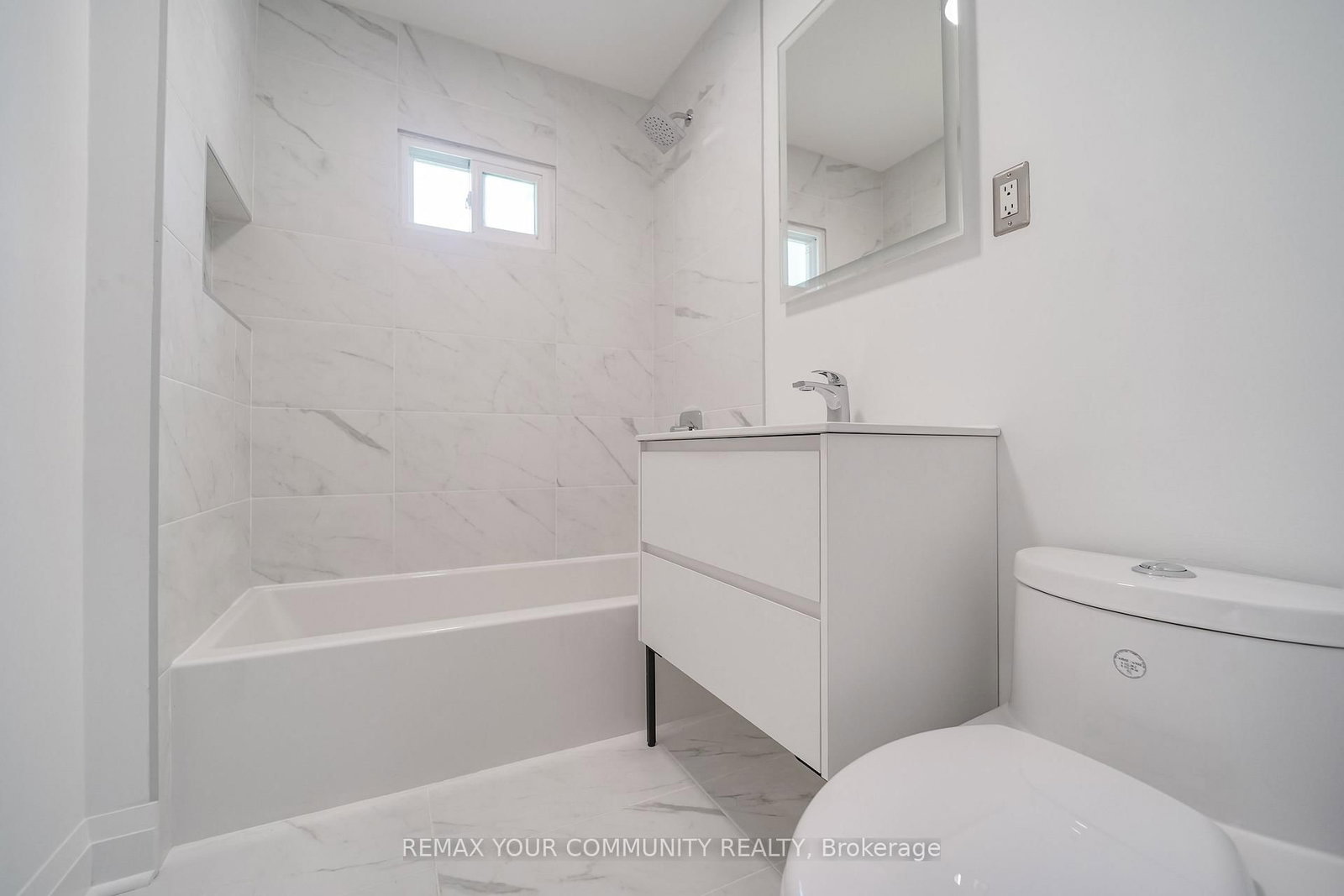102 Hearst Circle • Toronto, ON photo 12
