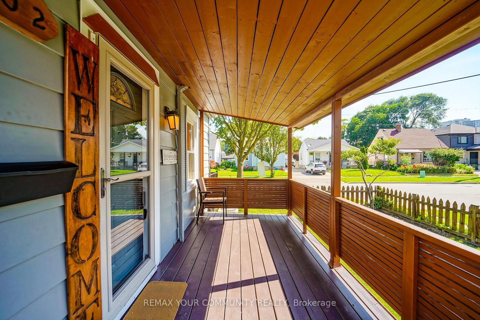 102 Hearst Circle • Toronto, ON photo 17