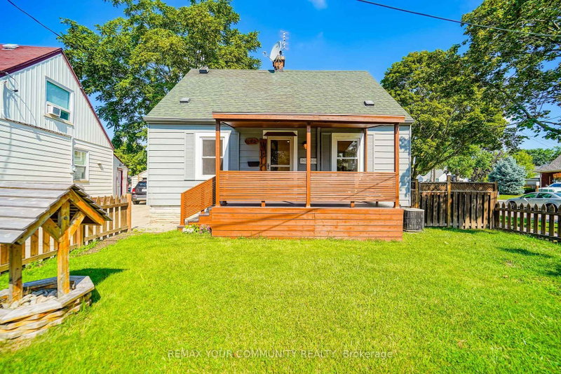 102 Hearst Circle, Toronto Circle