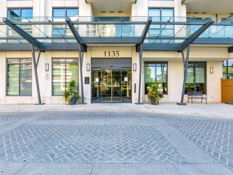 218 - 1135 Royal York Road