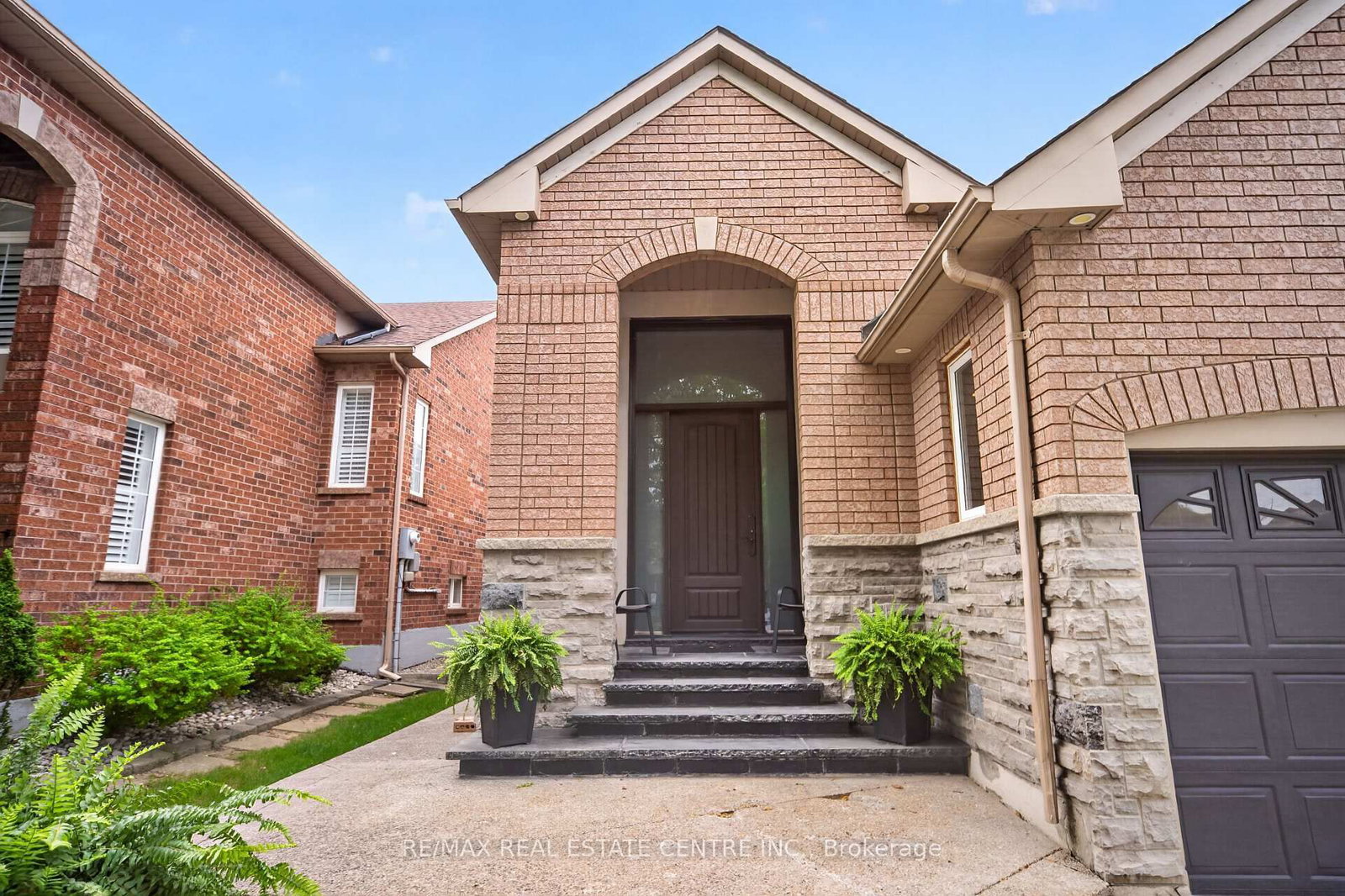 3 Twin Willow Brampton,ON L7A 1J9 — Photo 2