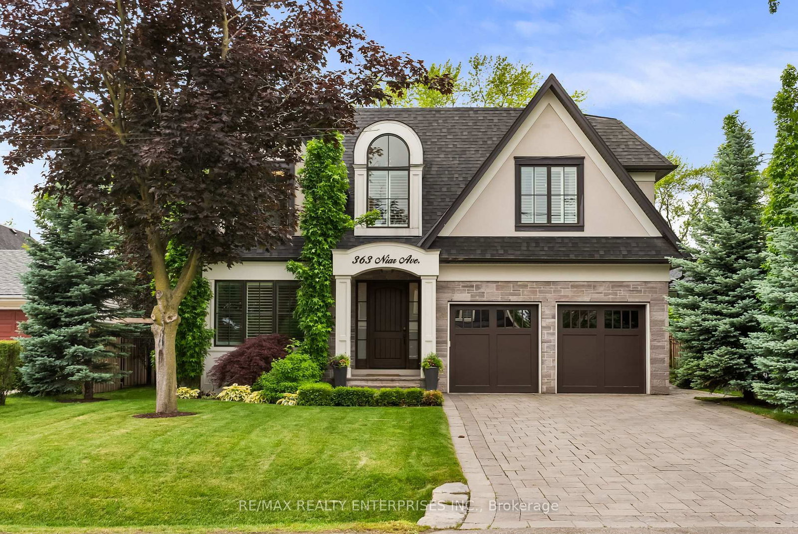 363 Niar Avenue • Mississauga, ON photo 2