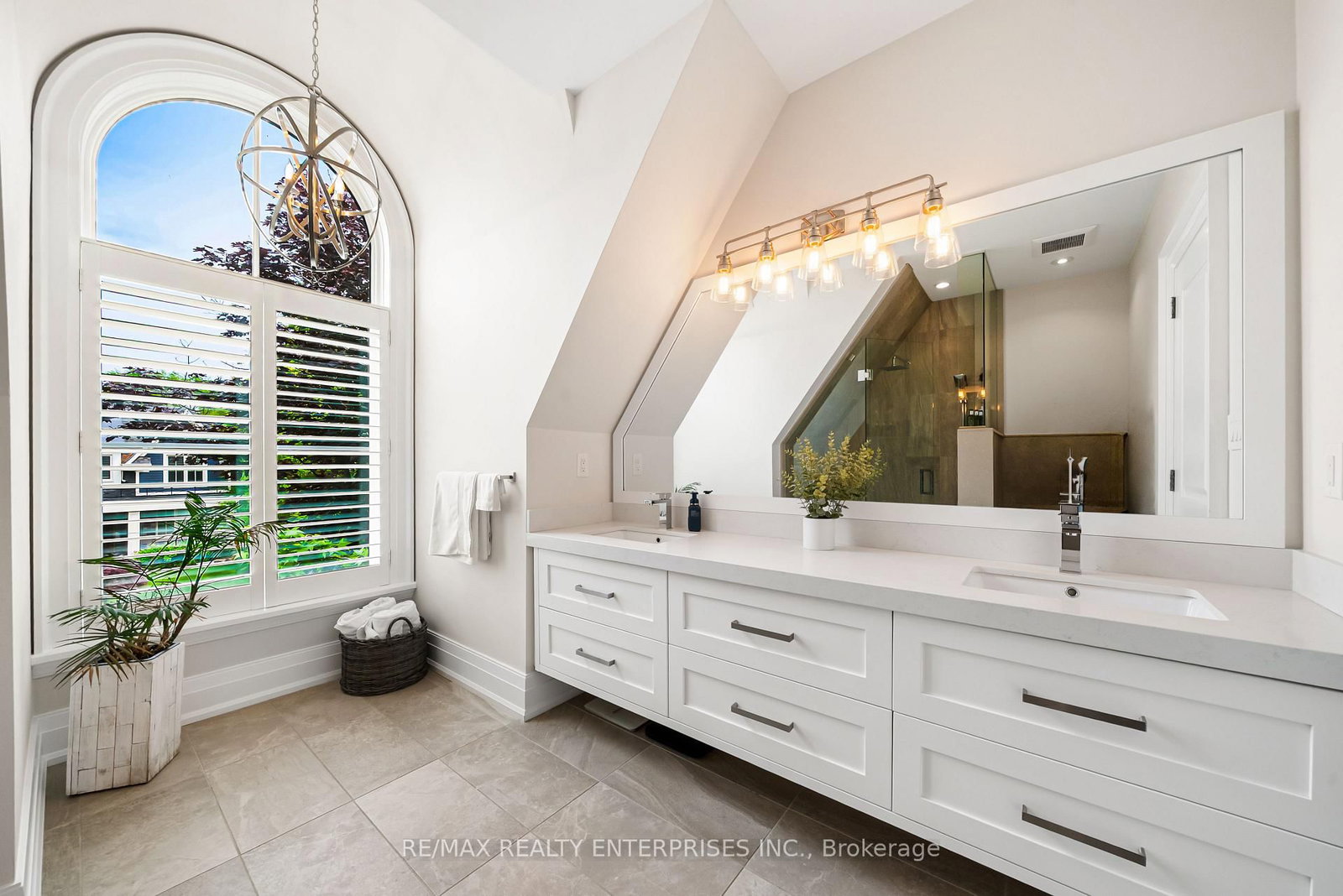 363 Niar Avenue • Mississauga, ON photo 31
