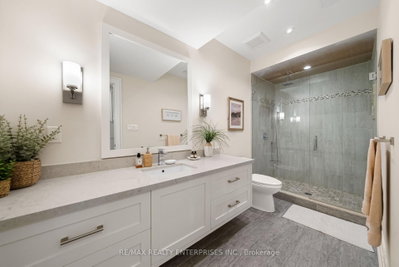 363 Niar Mississauga,ON L5G 1W2 — Photo 42