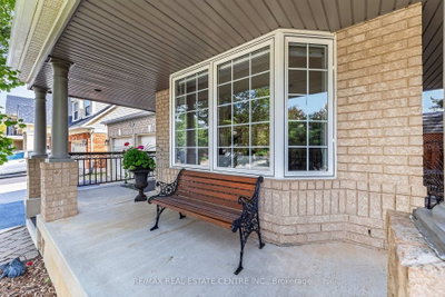 1667 Dempsey Crescent • Milton, ON photo 4