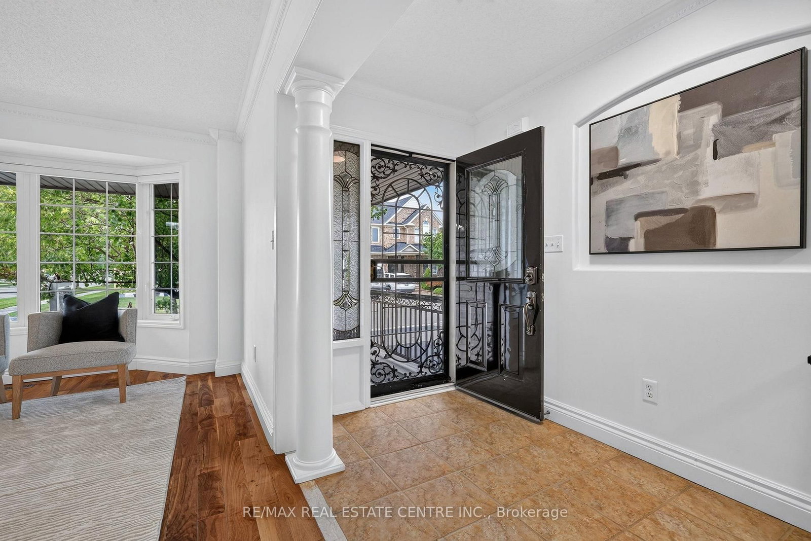 1667 Dempsey Crescent • Milton, ON photo 5