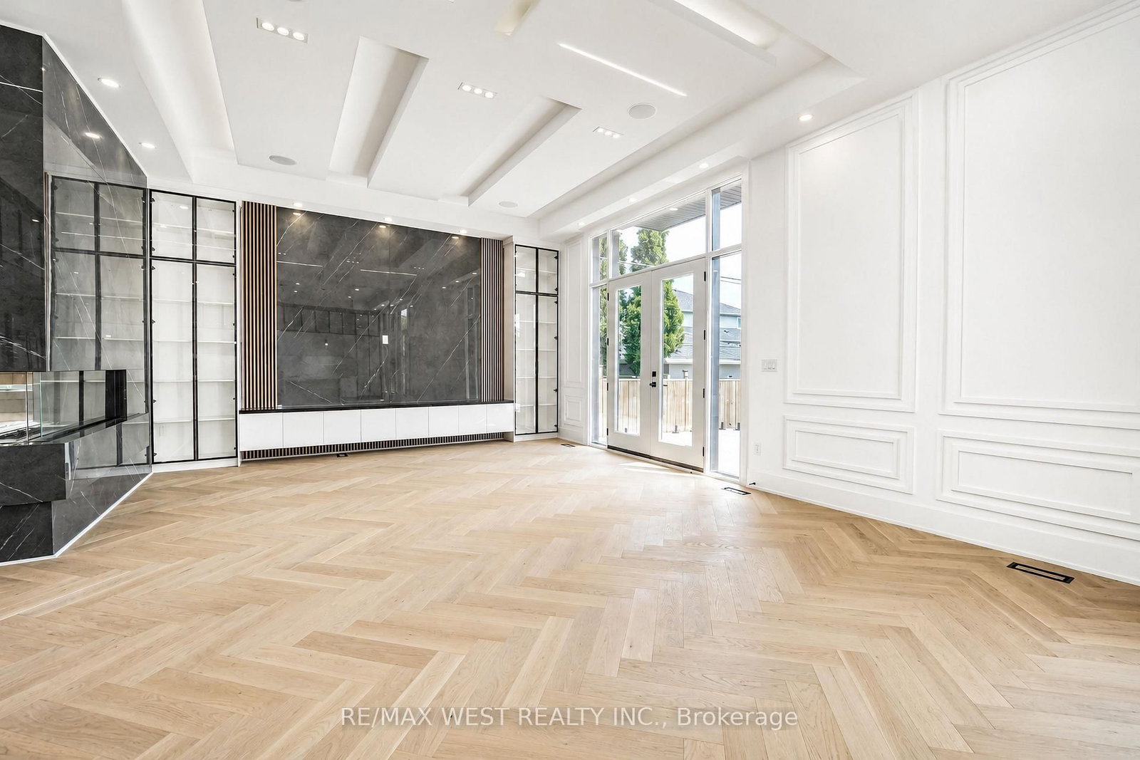 53 Celt Avenue • Toronto, ON photo 8