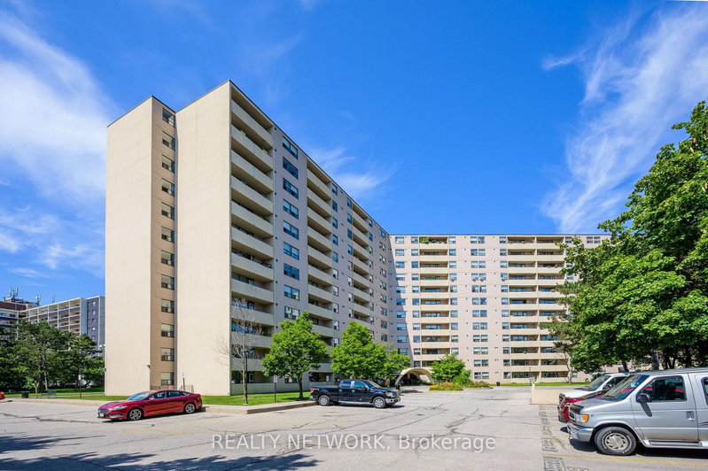 1210 - 700 Dynes Road