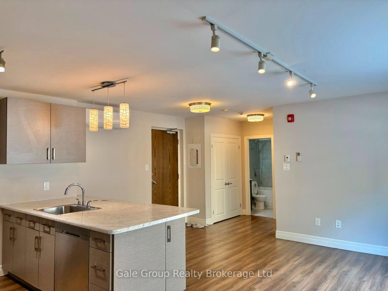 103 - 5 Paisley Boulevard E