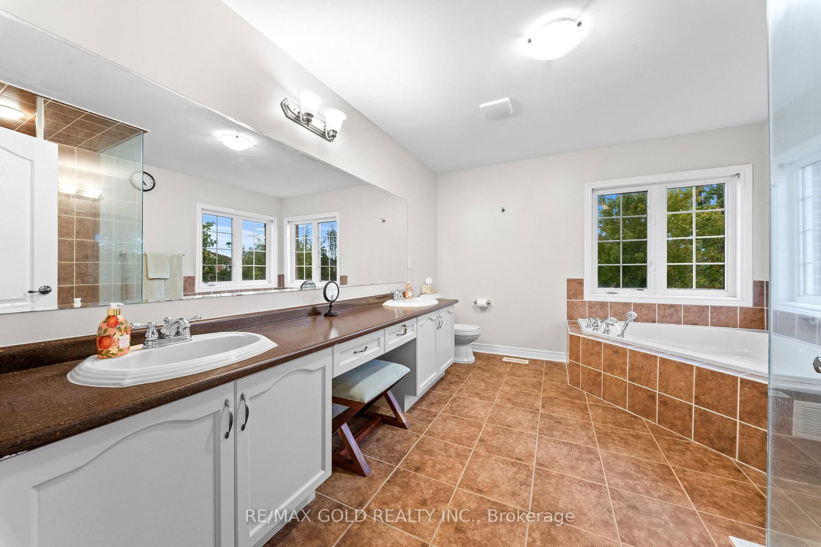 1 Daylilly Terrace • Brampton, ON photo 16