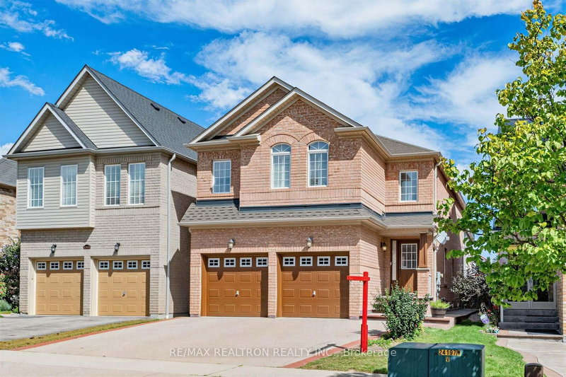 4841 Apple Blossom Circle