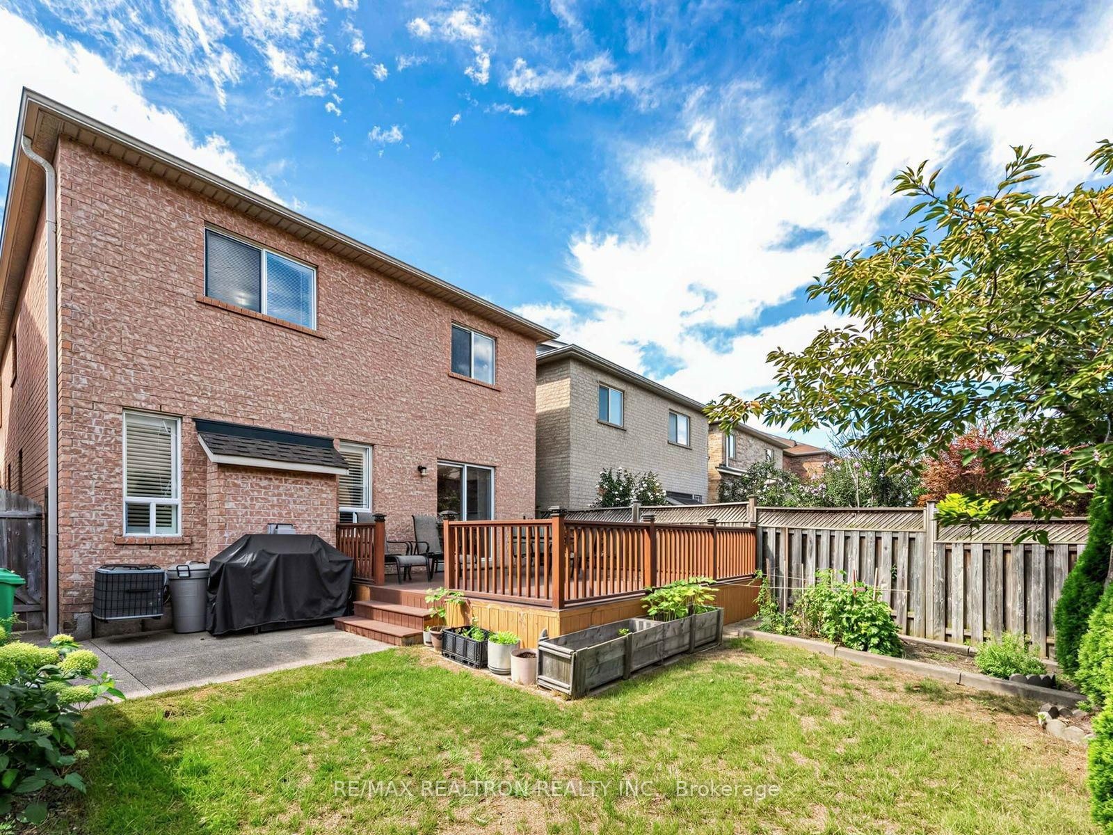 4841 Apple Blossom Circle • Mississauga, ON photo 39