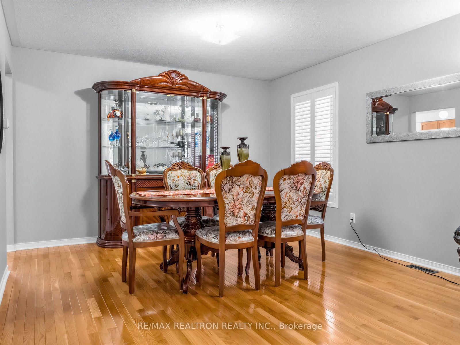 4841 Apple Blossom Circle • Mississauga, ON photo 6