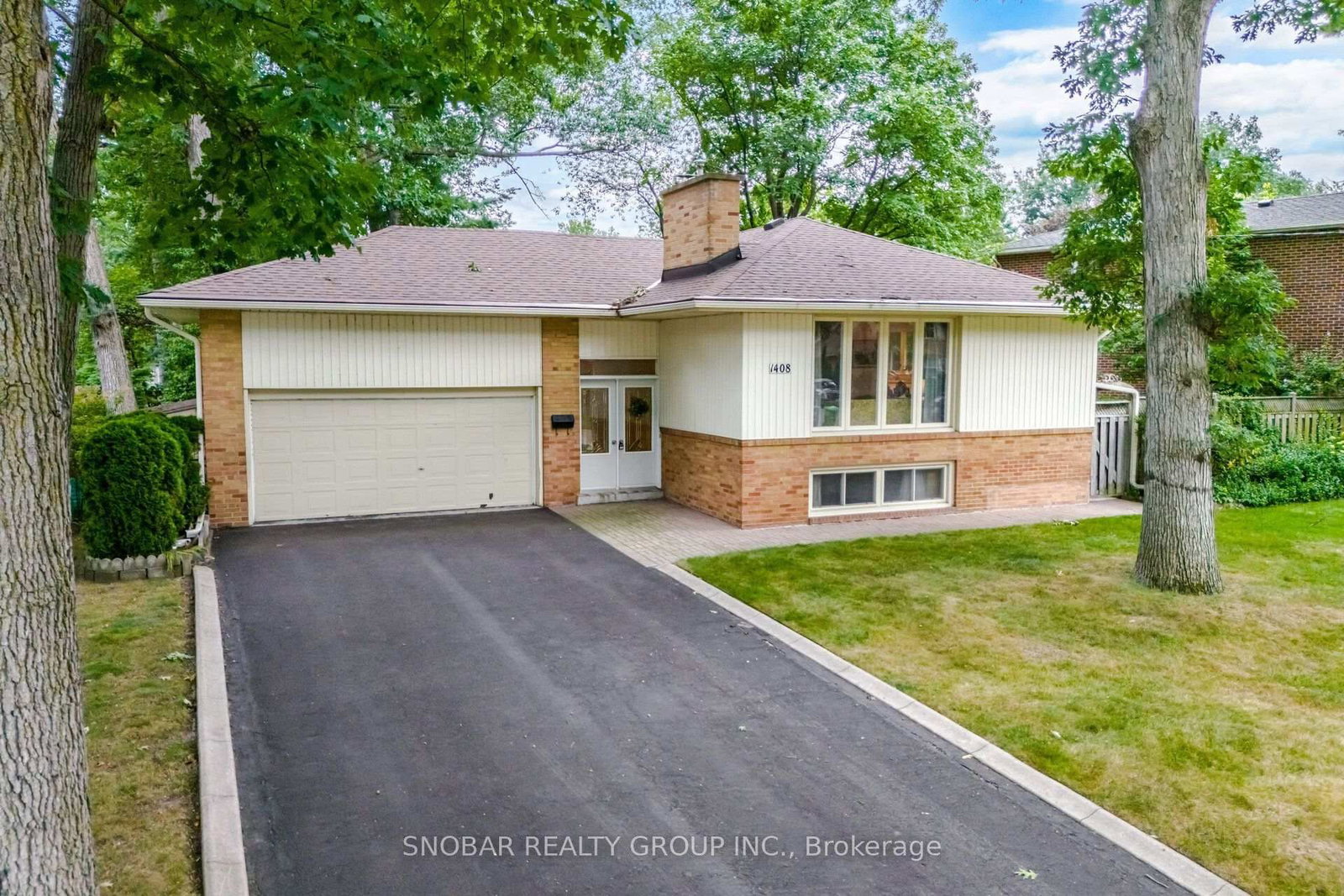 1408 Ballyclare Drive • Mississauga, ON photo 1