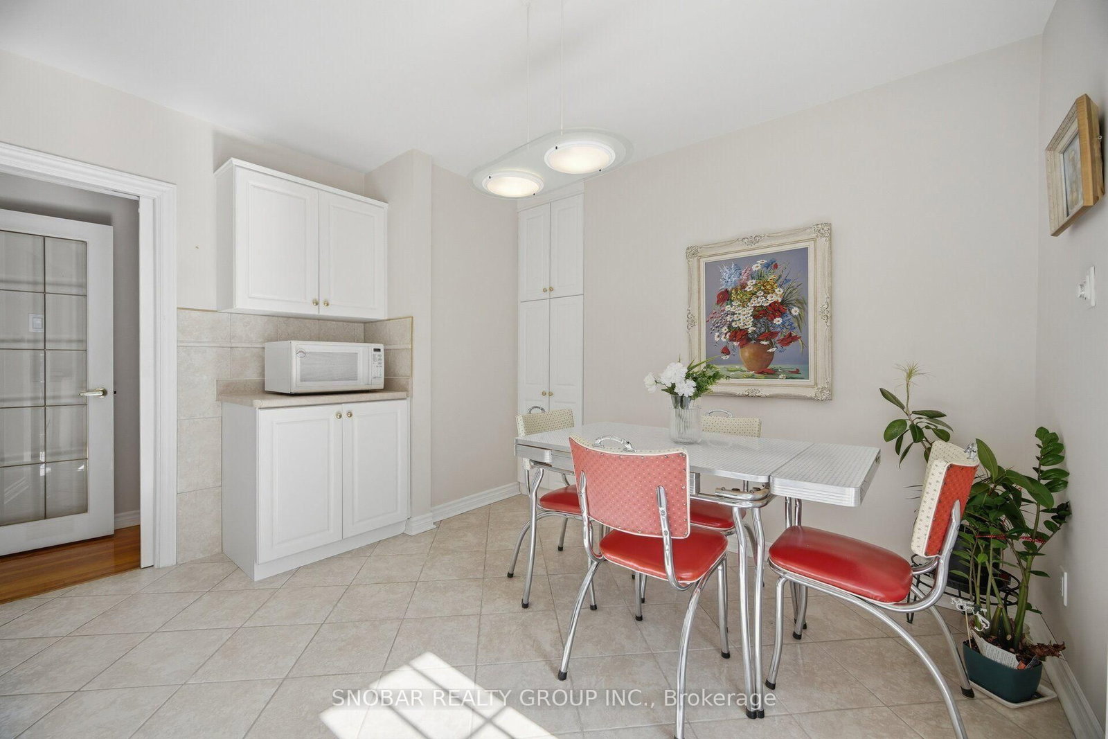 1408 Ballyclare Drive • Mississauga, ON photo 14