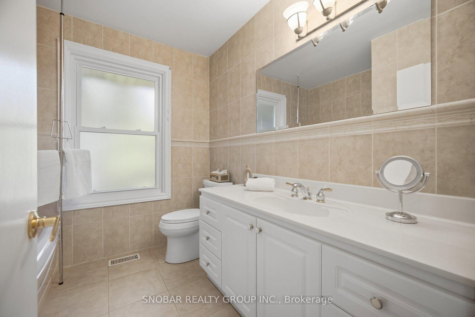 1408 Ballyclare Drive • Mississauga, ON photo 21