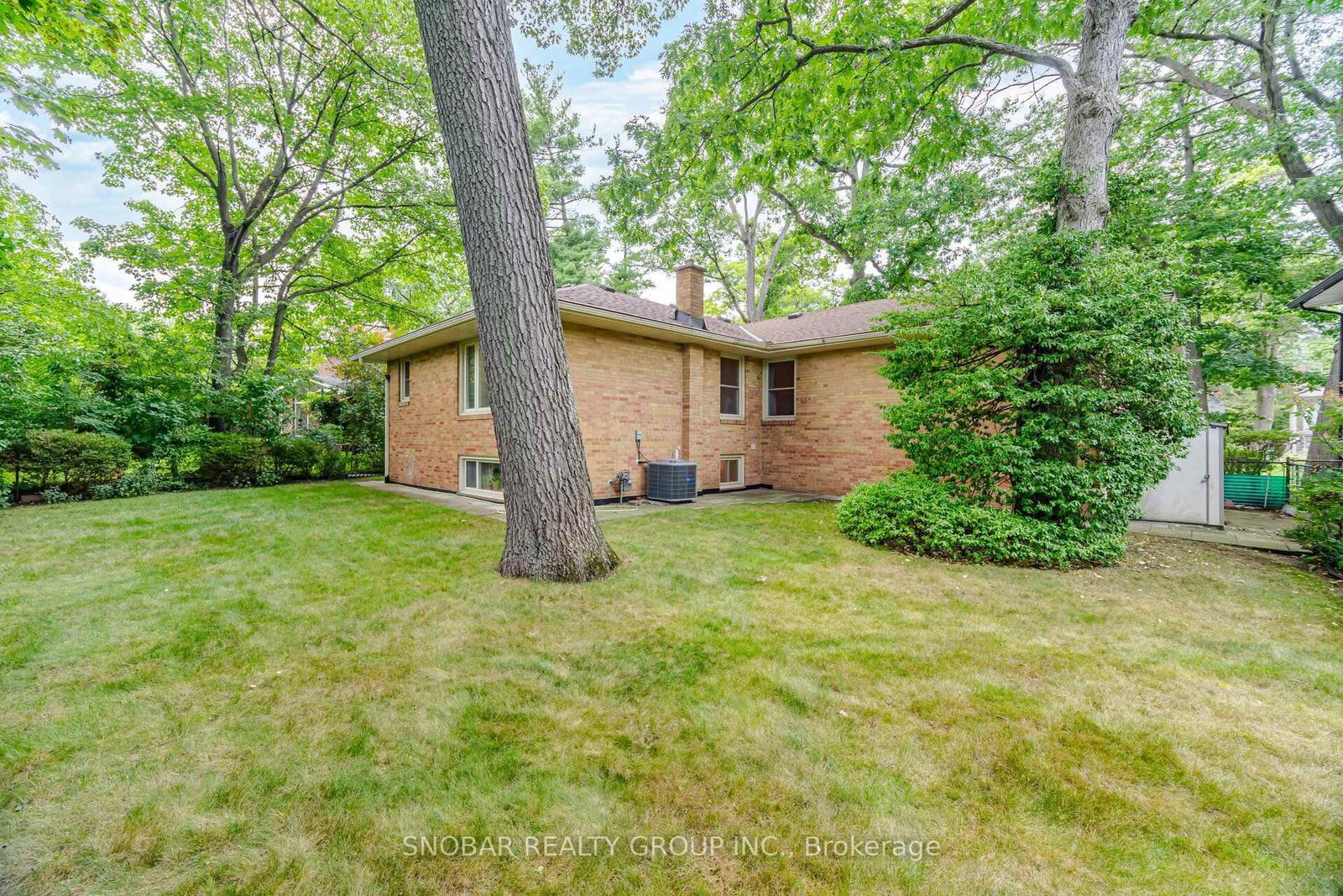 1408 Ballyclare Drive • Mississauga, ON photo 40