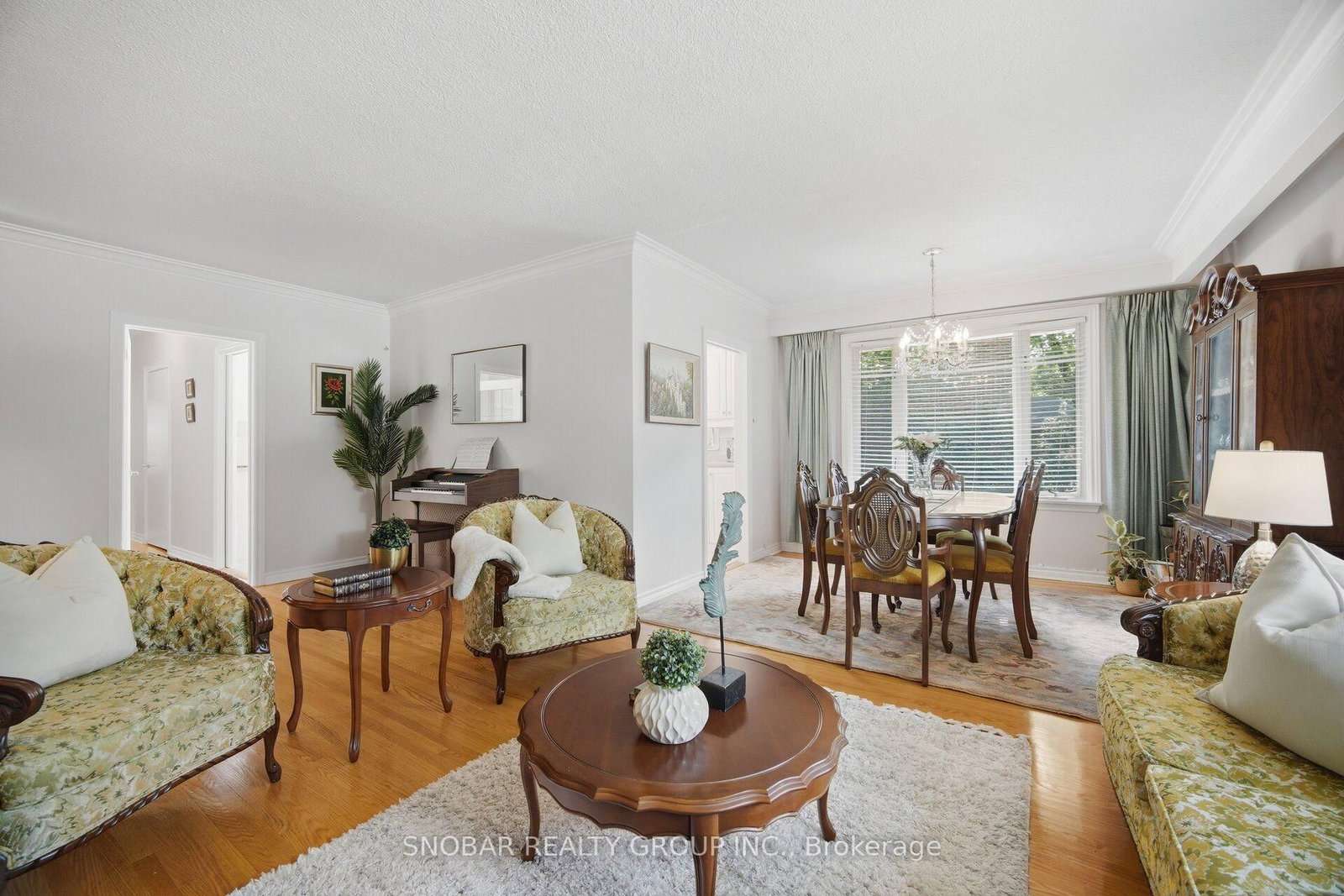 1408 Ballyclare Drive • Mississauga, ON photo 8