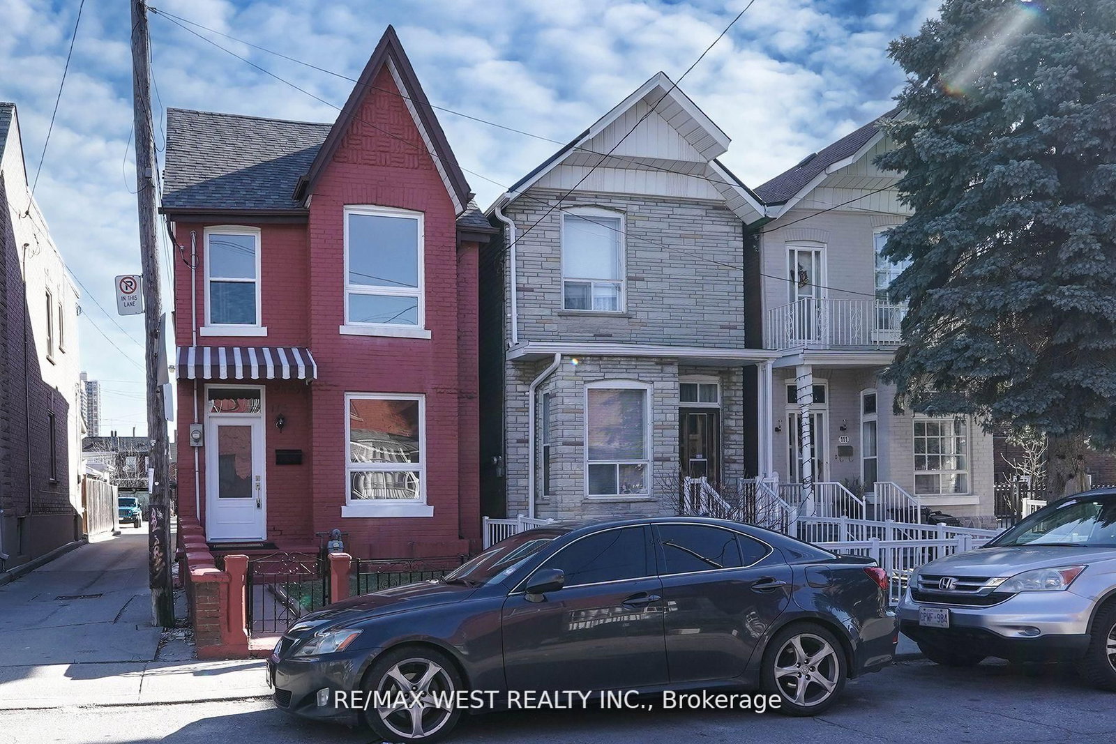 115 Edwin Avenue • Toronto, ON photo 3