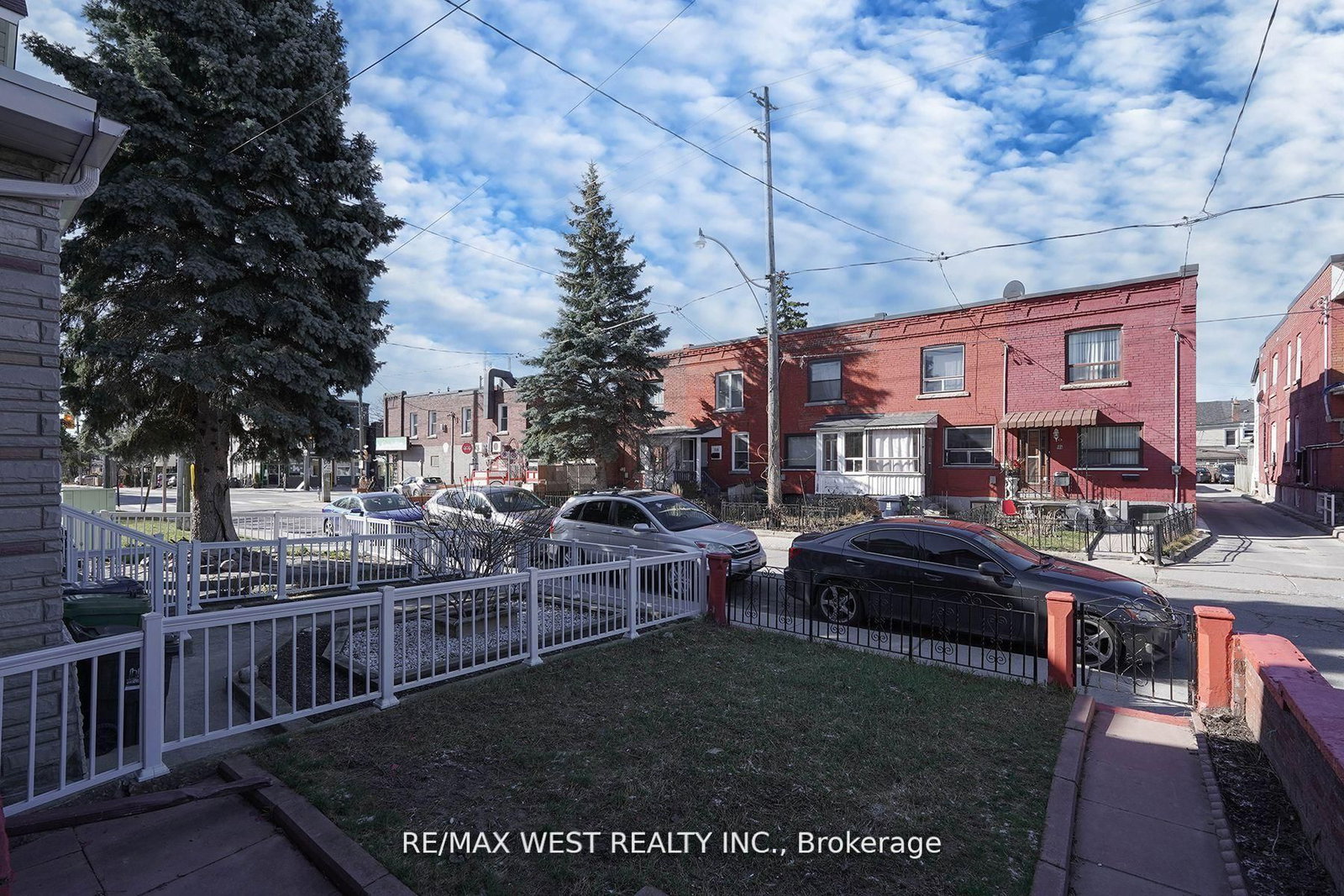 115 Edwin Avenue • Toronto, ON photo 5
