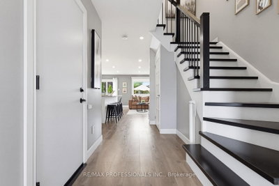 21 Waterbury Street • Caledon, ON photo 3