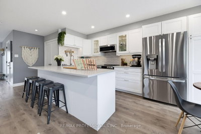 21 Waterbury Street • Caledon, ON photo 8