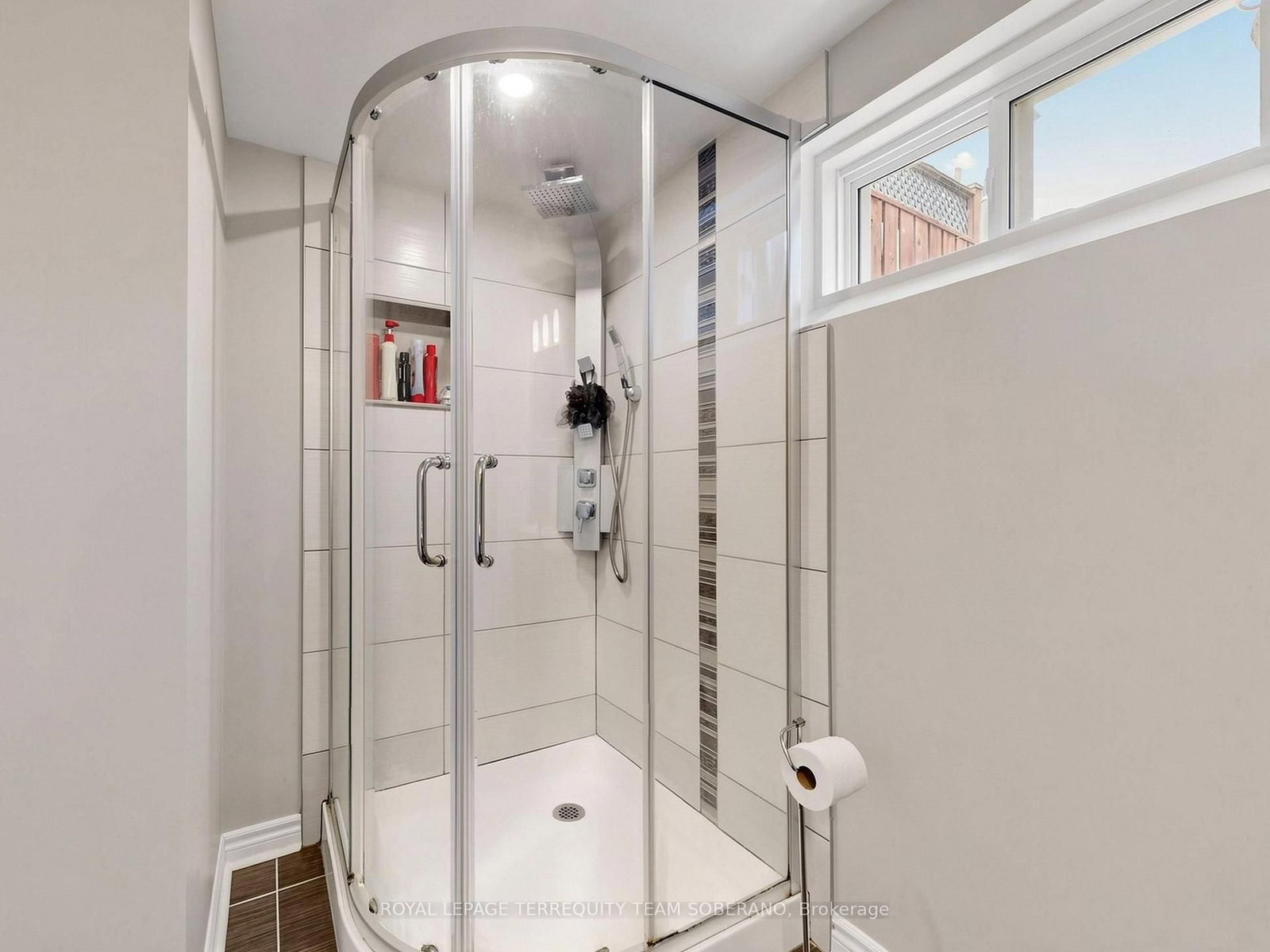 16 Clearbrooke Circle • Toronto, ON photo 38