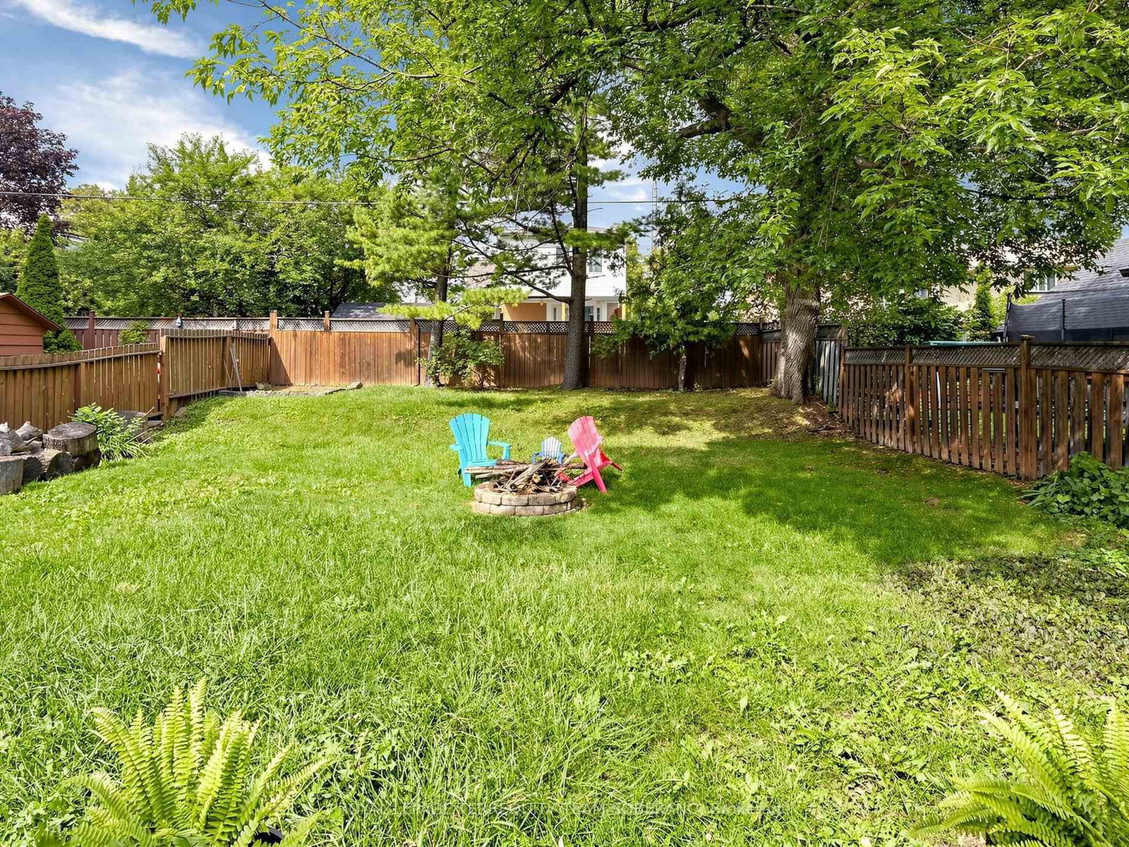 16 Clearbrooke Circle • Toronto, ON photo 47