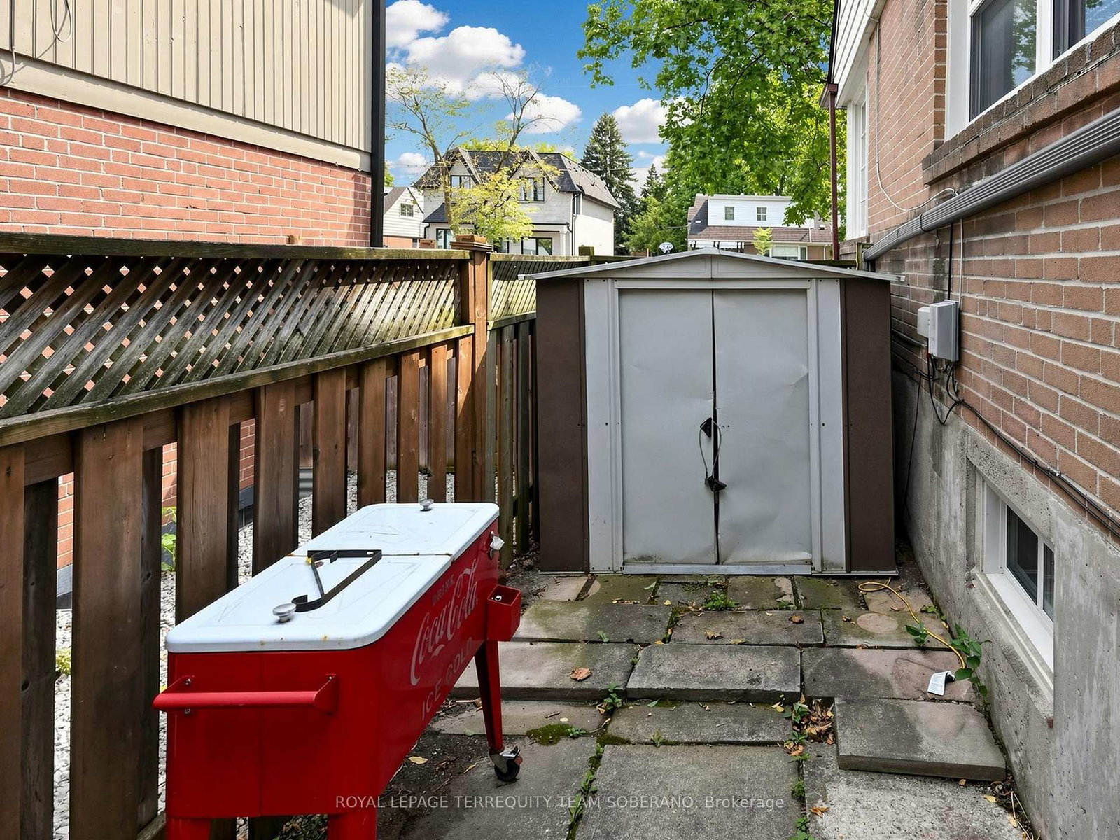 16 Clearbrooke Circle • Toronto, ON photo 50