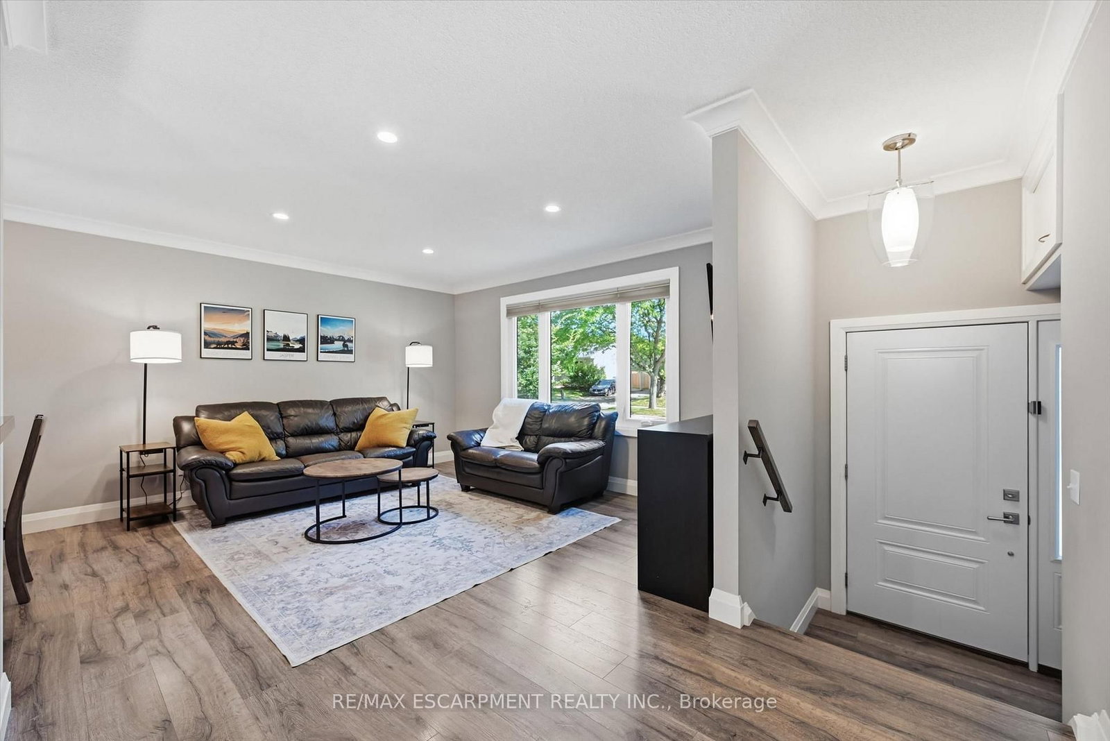 2120 Cavendish Drive • Burlington, ON photo 12