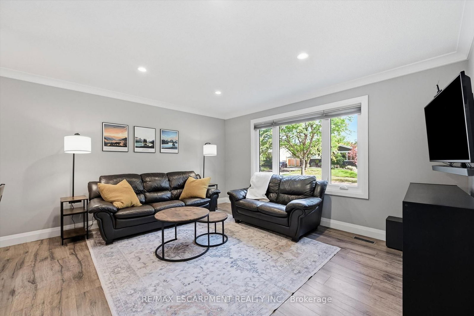 2120 Cavendish Drive • Burlington, ON photo 13