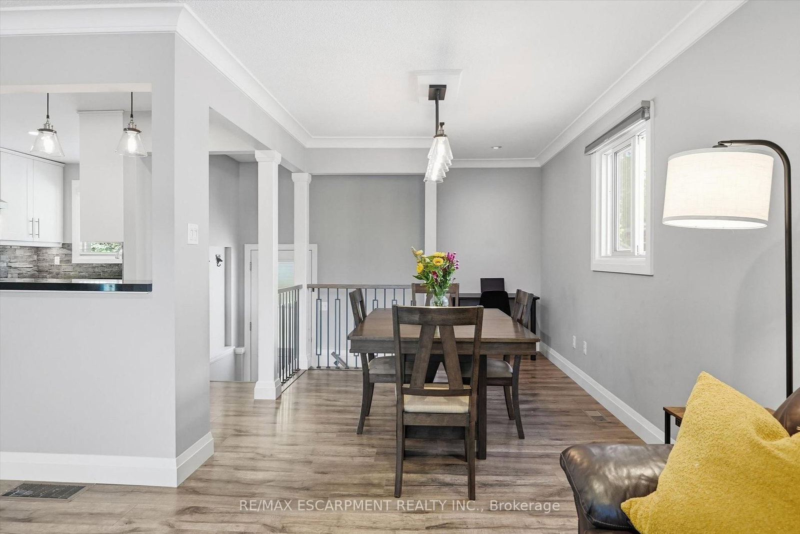 2120 Cavendish Drive • Burlington, ON photo 17