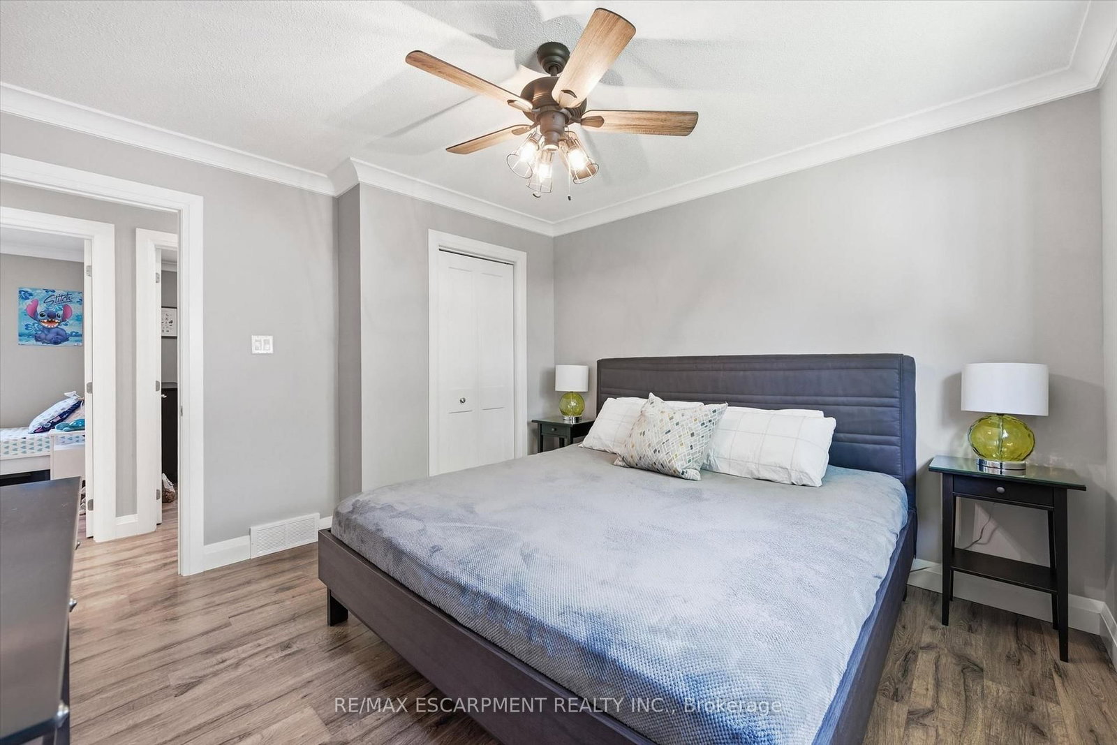 2120 Cavendish Drive • Burlington, ON photo 22