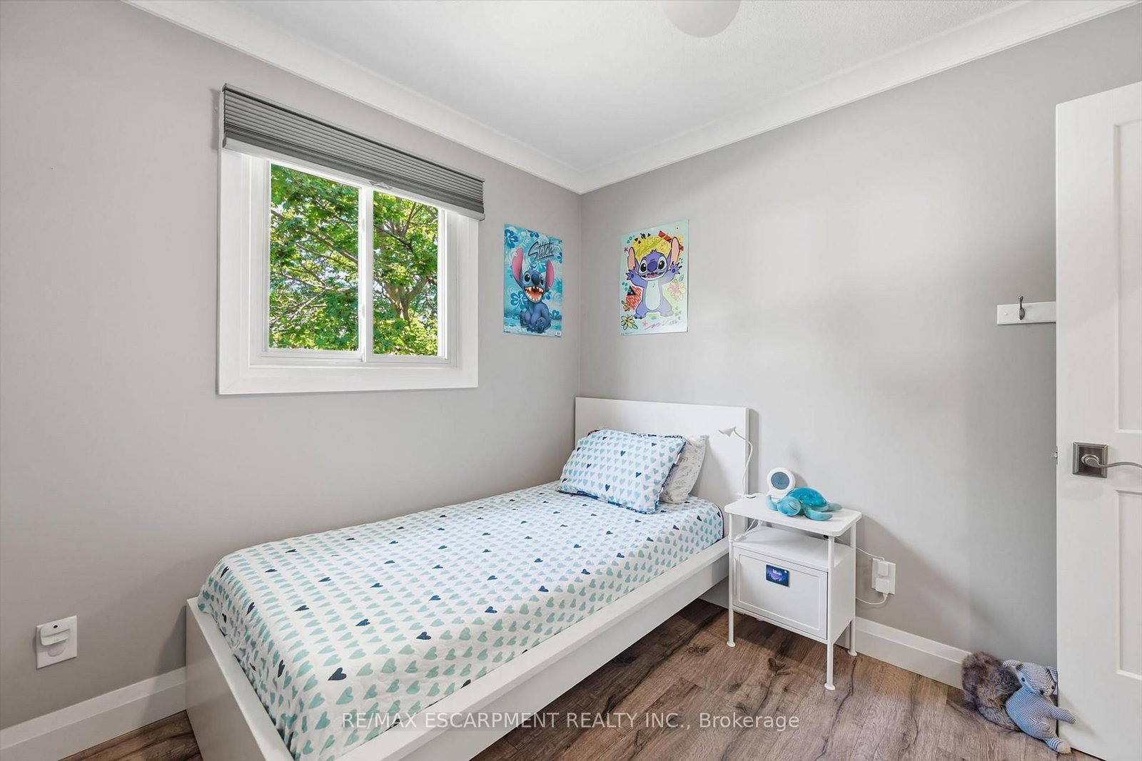 2120 Cavendish Drive • Burlington, ON photo 24