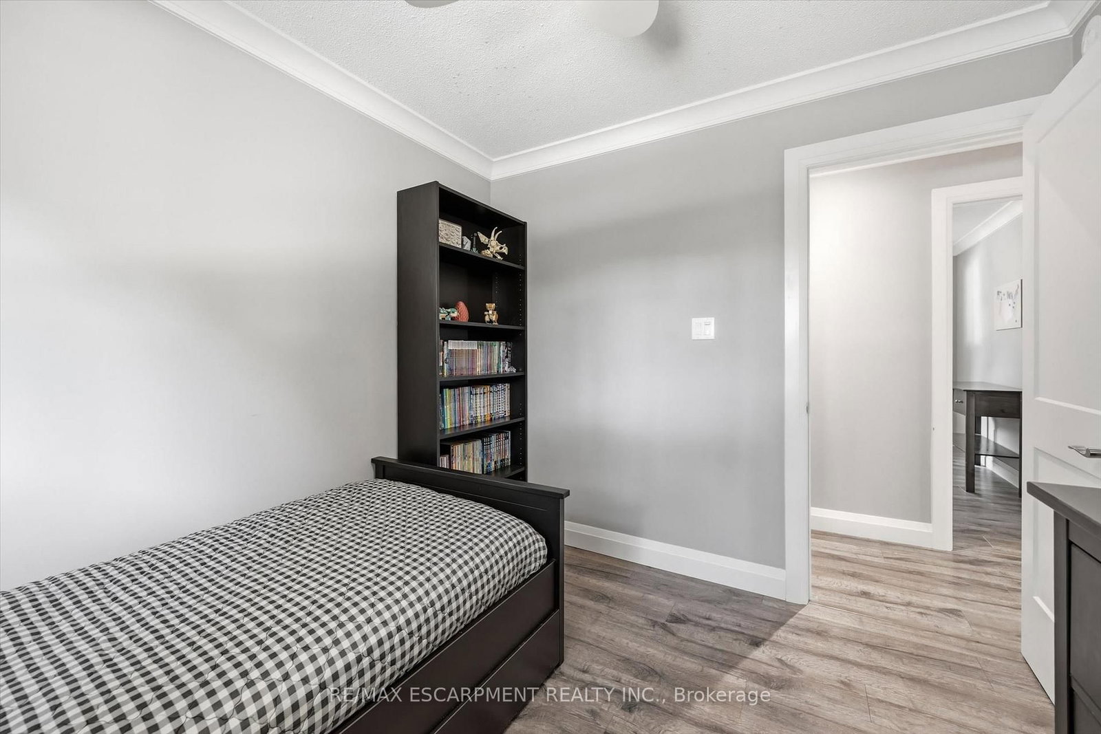 2120 Cavendish Drive • Burlington, ON photo 26