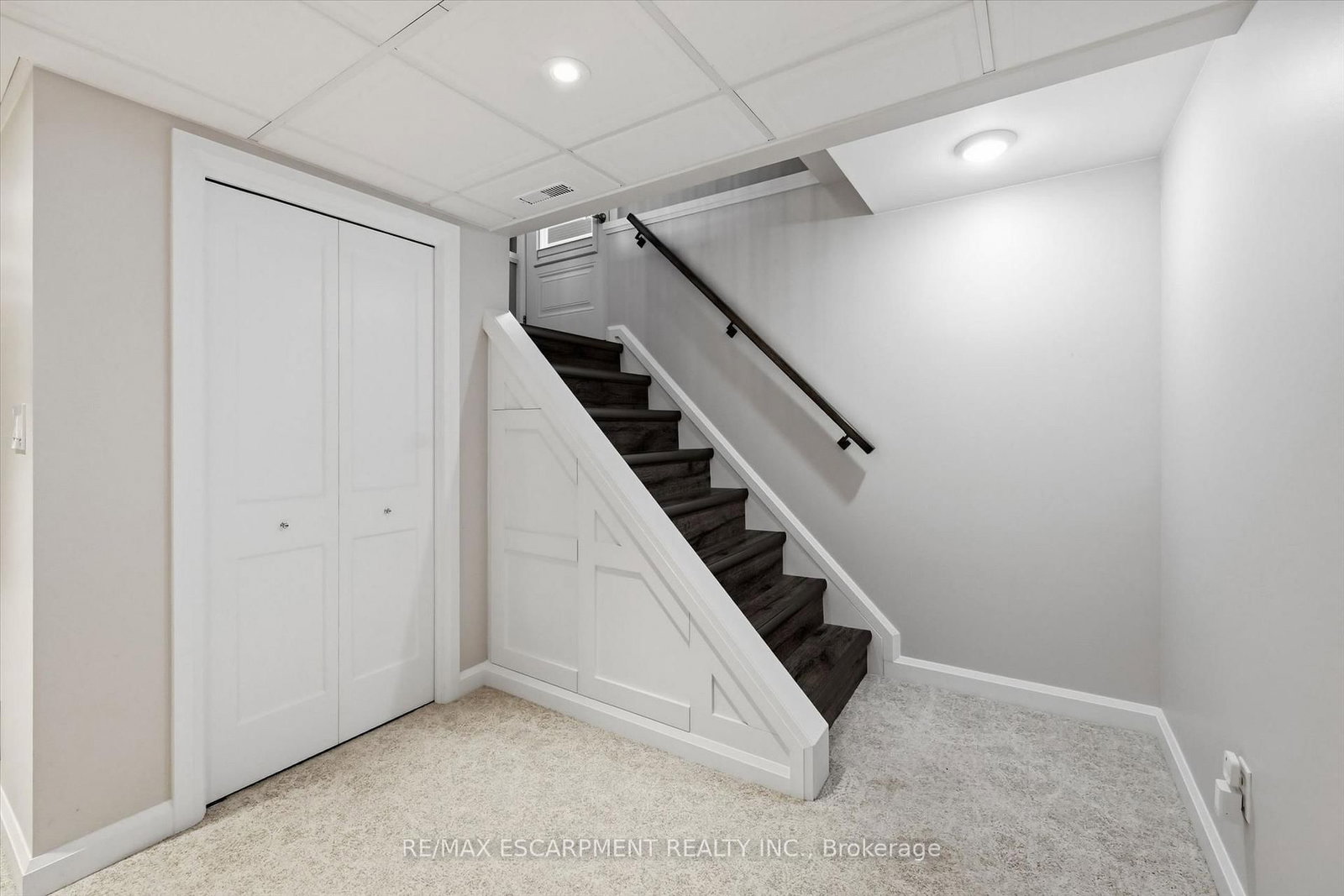 2120 Cavendish Drive • Burlington, ON photo 28