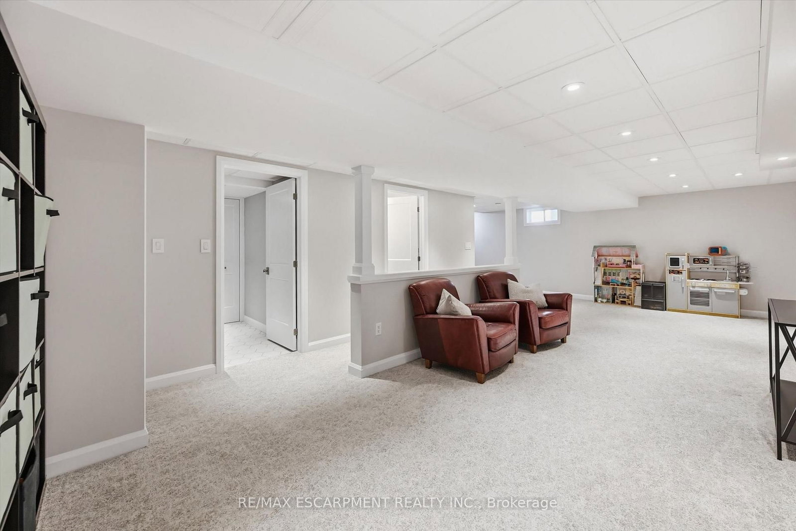 2120 Cavendish Drive • Burlington, ON photo 32